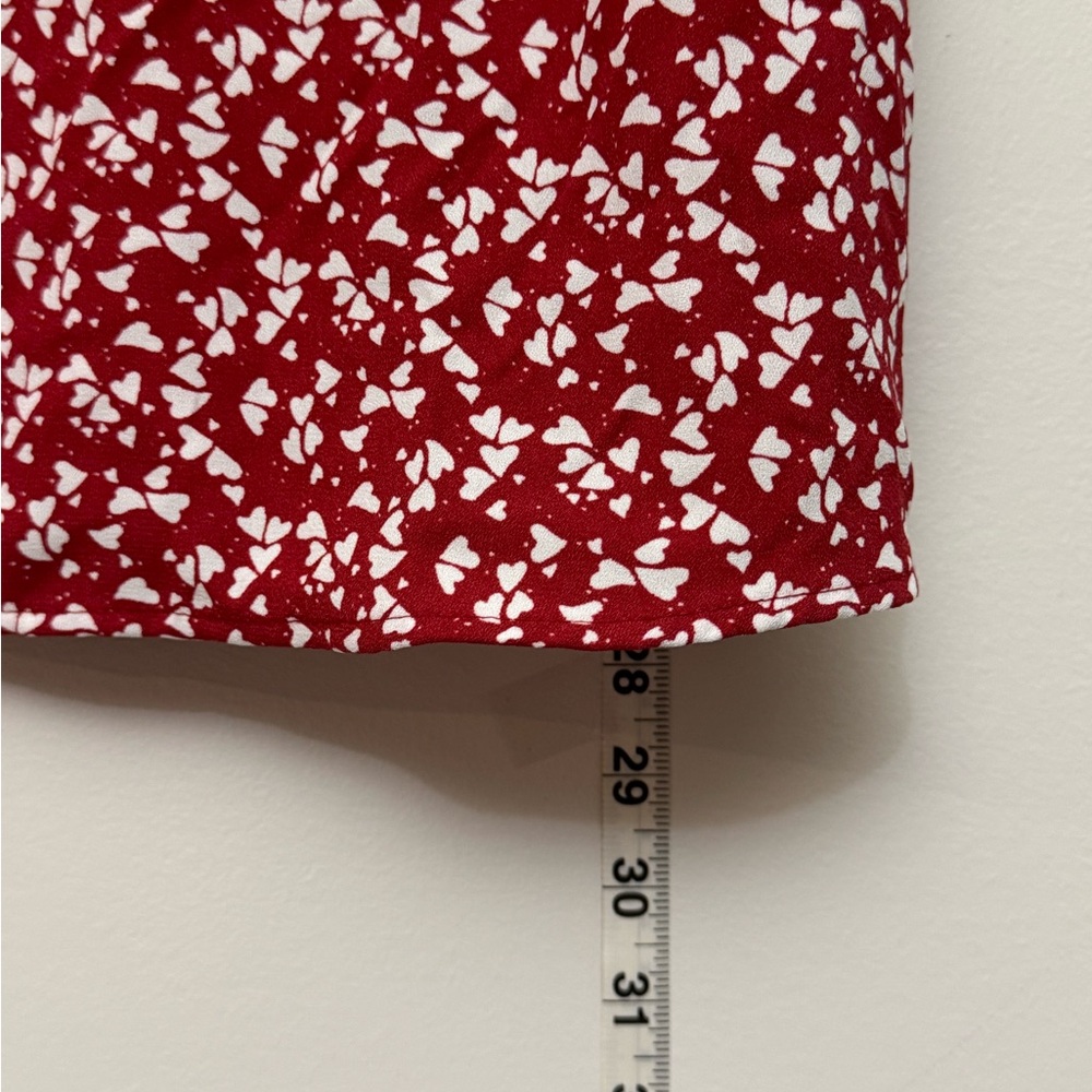 LC Lauren Conrad Red Floral V-Neck Short Sleeve Blouse - Picture 3 of 7